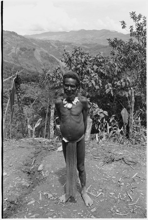 Tsembaga man with shell necklace
