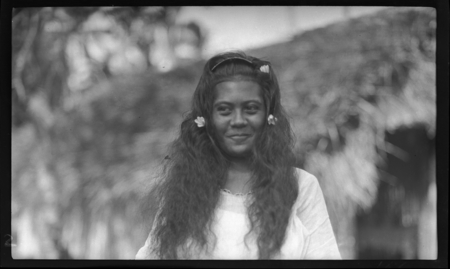Portrait of a young Cook Islands woman