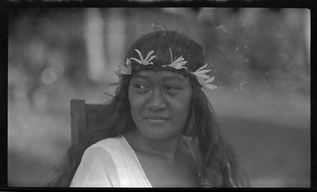Young Cook Islands woman