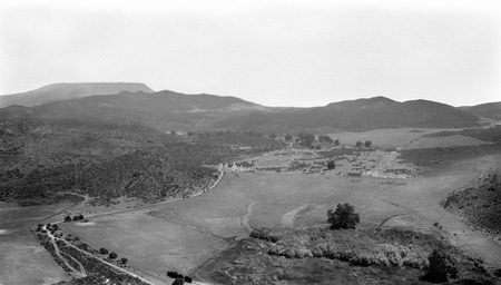 Rancho Cuevo de Venado, facing southwest from Cerro de la Cruz