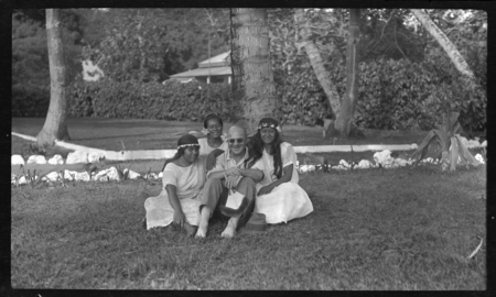 Cook Islands women with Sylvester Lambert