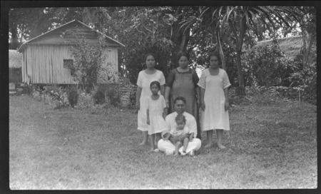 Cook Islands family