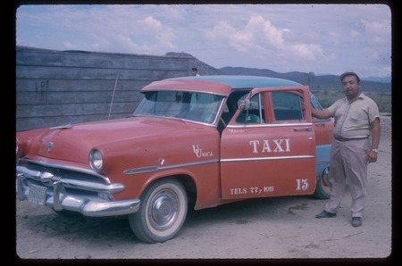 Eduardo Castro S.&amp;his taxi Punta de Lobos