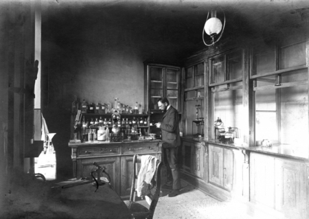 Physiological research laboratory and chemist Zimmer at the Zoological Station, Trieste, Italy