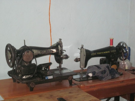 Sewing machines in house of Santiago Domínguez Aké
