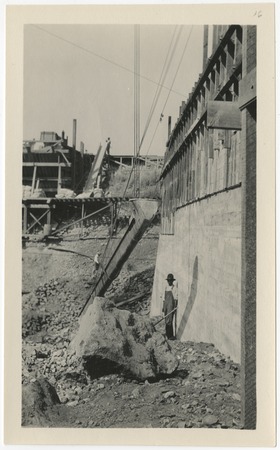 Men at Lake Hodges Dam construction site