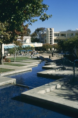 Price Center: view toward courtyard along fountain