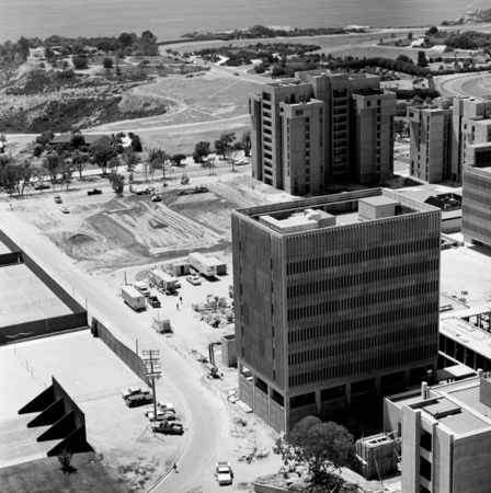 Aerial view of Revelle College (looking west), UC San Diego