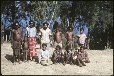 Group portrait, some members of KulakaeNgeyka clan, Peymbankale subclan