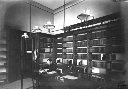 Library in the Zoological Station chemistry laboratory, Trieste, Italy