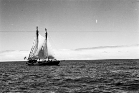Scripps Institution of Oceanography ship E.W. Scripps at sea