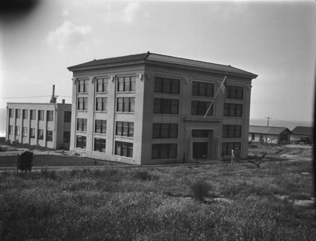 Scripps Library (right) and George H. Scripps Memorial Marine Biological Laboratory (left) at Scripps Institution of Ocean...