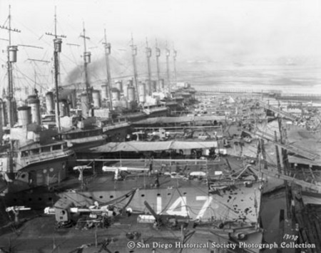 U.S. Navy destroyer base, San Diego harbor