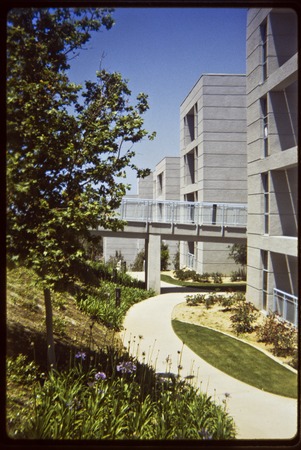 Thurgood Marshall College, Upper Apartments