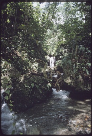 Kairiru: stream and waterfall
