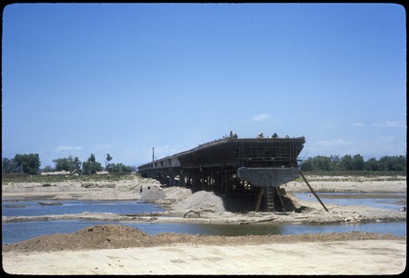 Ameca River bridge under construction as seen on the Jalisco side