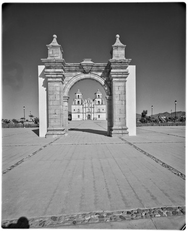 Arch of Misión La Purísima Concepción de Caborca