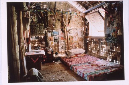 Interior of Helen Ross Isno&#39;s bamboo sleeping house in Wintua
