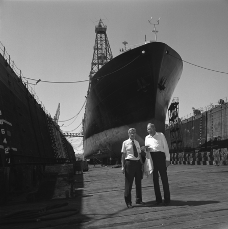 San Pedro Portcall, September 25, 1978 [unidentified man, William A. Nierenberg with Glomar Challenger]