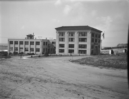 Scripps Library (right) and George H. Scripps Memorial Marine Biological Laboratory (right) at Scripps Institution of Ocea...