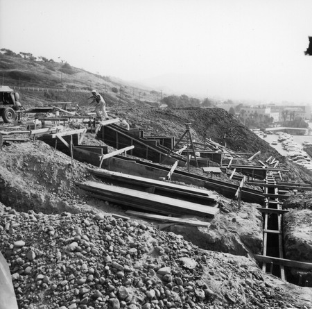 Institute of Geophysics and Planetary Physics (IGPP) under construction, Scripps Institution of Oceanography