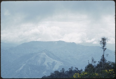 Tabibuga ridge from Kompiai