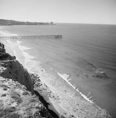 Scripps Institution of Oceanography pier and the La Jolla coastline, viewed from the north
