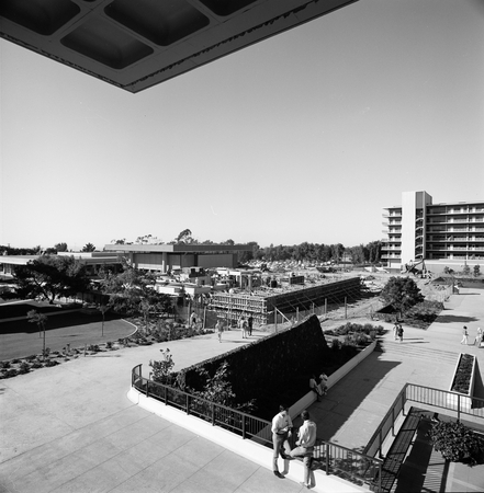 Construction of Revelle College dormitories, UC San Diego