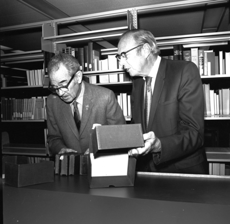 Francis Smith (left) and Melvin Voigt (right), during ceremony celebrating UC San Diego library collections