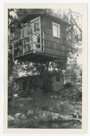 Couple in treehouse at Fletcher family Eagle&#39;s Nest retreat, San Diego County