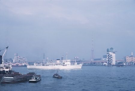 Tokyo&#39;s inner harbor