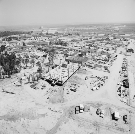 Aerial view of School of Medicine construction, UC San Diego