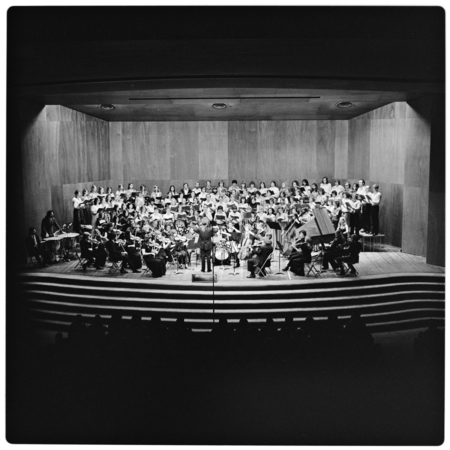 La Jolla Symphony and Chorus perform in Mandeville Auditorium