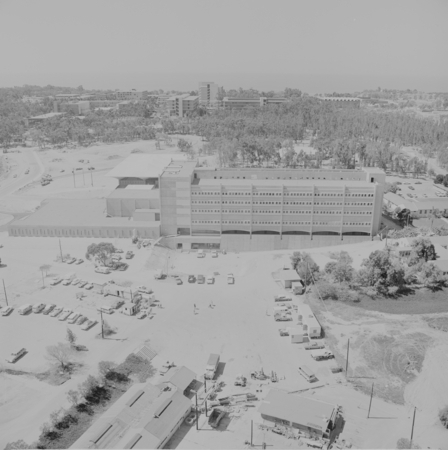 Aerial view of School of Medicine and Biomedical Library, UC San Diego