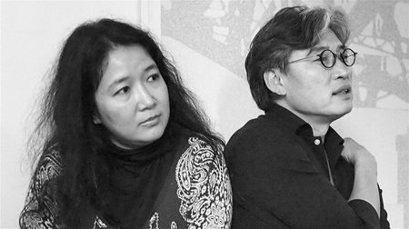 Weng Ling and husband at Han Xiangning&#39;s studio in NYC