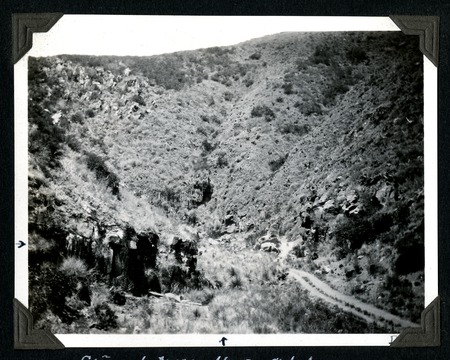 Cañon between the upper and lower San Antonio valleys with the Ford in center