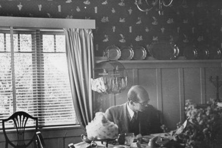 Harald U. Sverdrup in dining room of Director&#39;s House, probably late 1930&#39;s