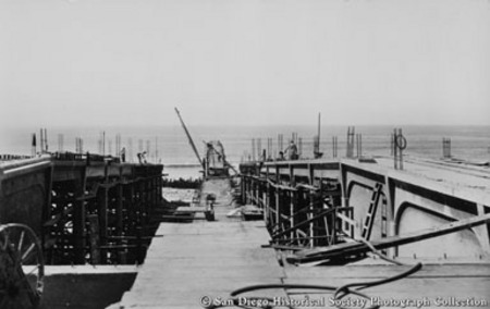 Construction of Oceanside Pier