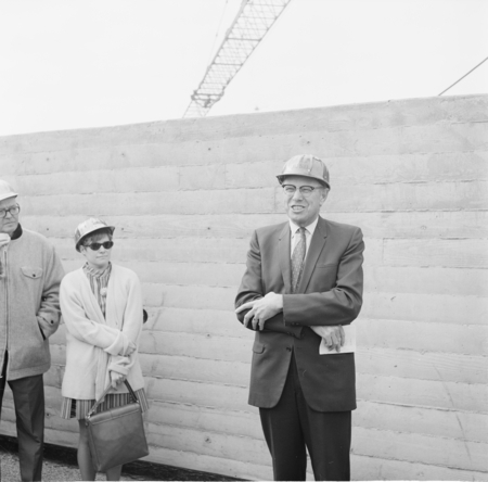 Melvin A. Voigt at Library topping ceremony, UC San Diego