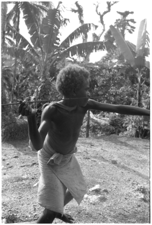 Fa&#39;angasi practices spear throwing.