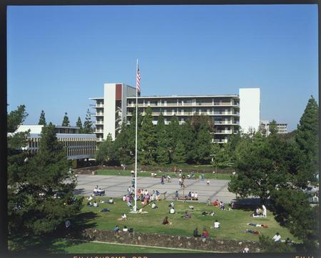 Revelle Plaza, Blake Hall and Urey Hall in background