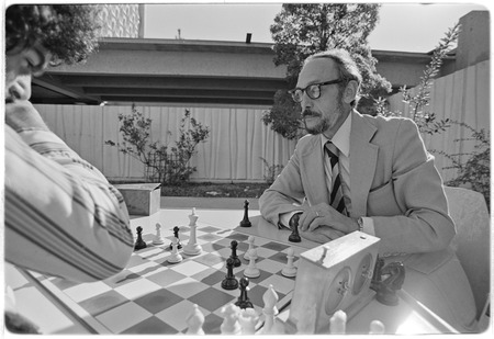 Daniel Steinberg playing chess