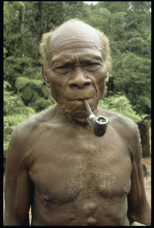 Ngiri&#39;a of Ngudu with pipe.