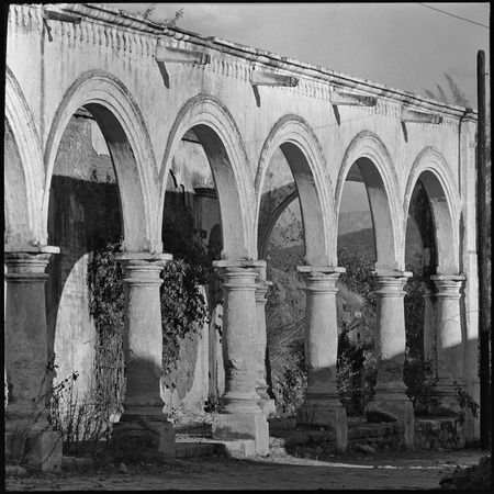 Arches in front of residence in Álamos