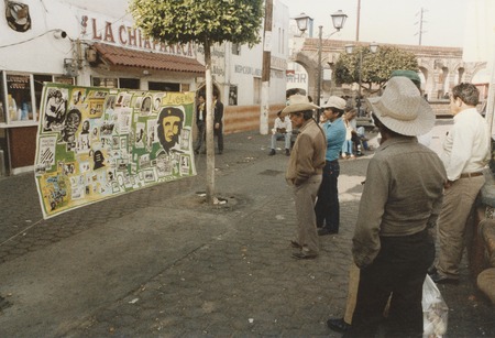 Commemoration of the twentieth anniversary of the Tlatelolco student massacre: Libertad banner