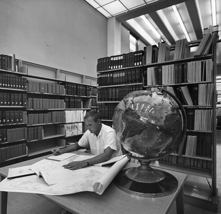 Charles F. (Rick) Phleger in the Scripps Institution of Oceanography Library