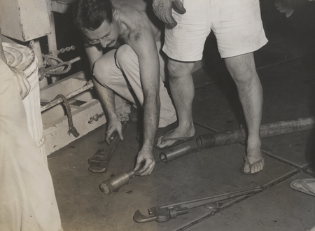 B. Fisher and D. Morita rigging piston corer