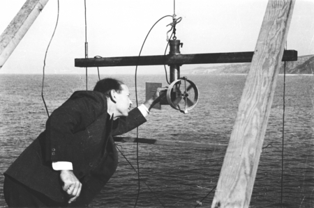 Harald Ulrik Sverdrup using current meter
