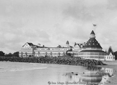 Seaside resort Hotel del Coronado