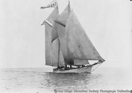 John D. Spreckels&#39;s yacht Lurline on open sea